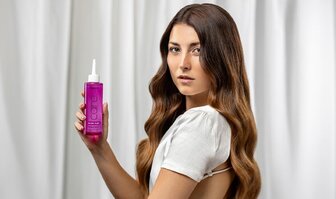 Nový rad Glow-Plex pre krepovité a chemicky poškodené vlasy