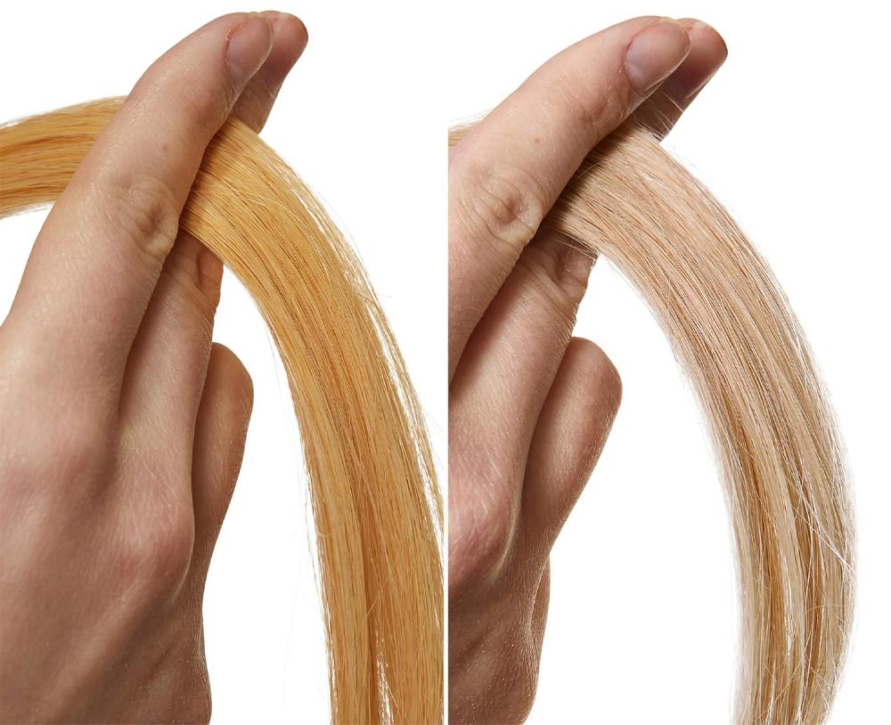 Porovnanie žltého blond odtieňa pred neutralizáciou a studenšieho výsledku po použití fialového šampónu na vlasy
